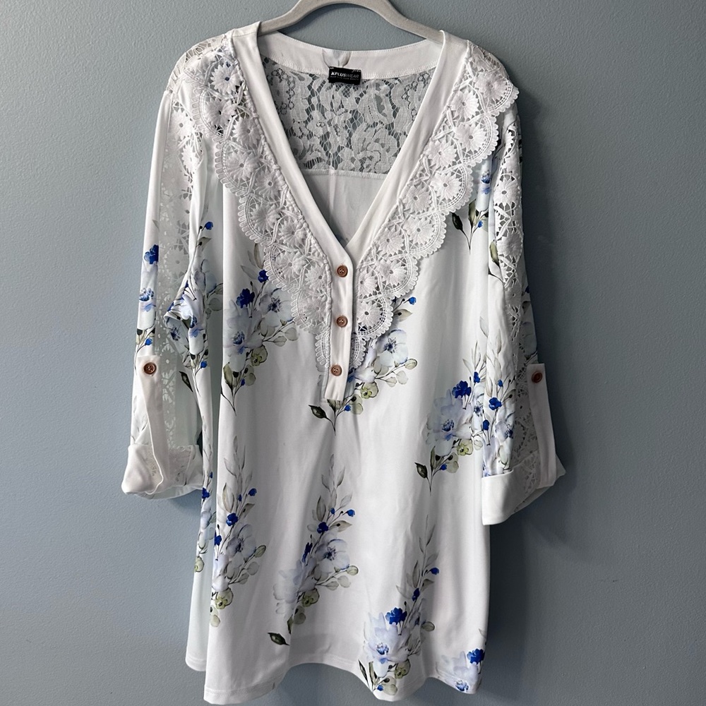 XPLUSWEAR Plus Sized Tunic Women's Lace Floral Top Size 2XL NWOT